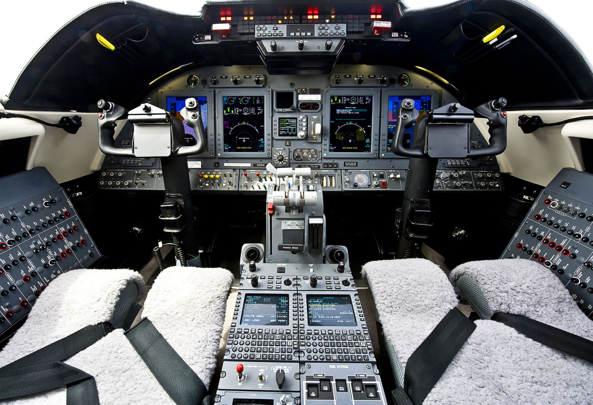 Learjet 60-XR Cockpit